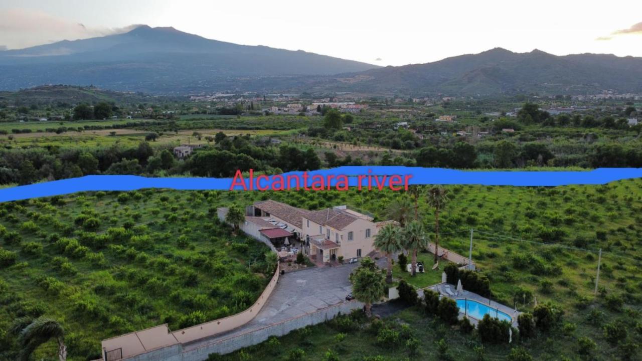 Villa Laura Apartment Giardini Naxos Εξωτερικό φωτογραφία