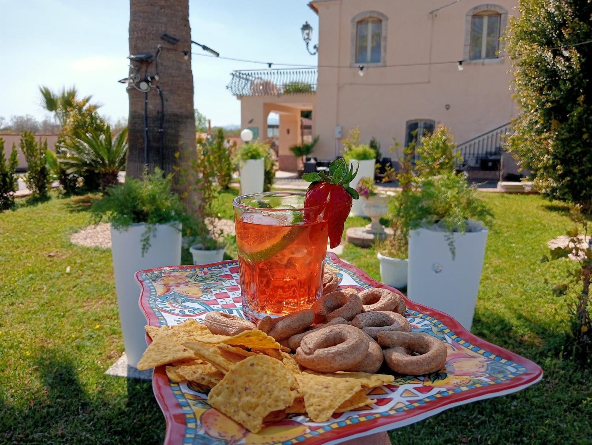 Villa Laura Apartment Giardini Naxos Εξωτερικό φωτογραφία