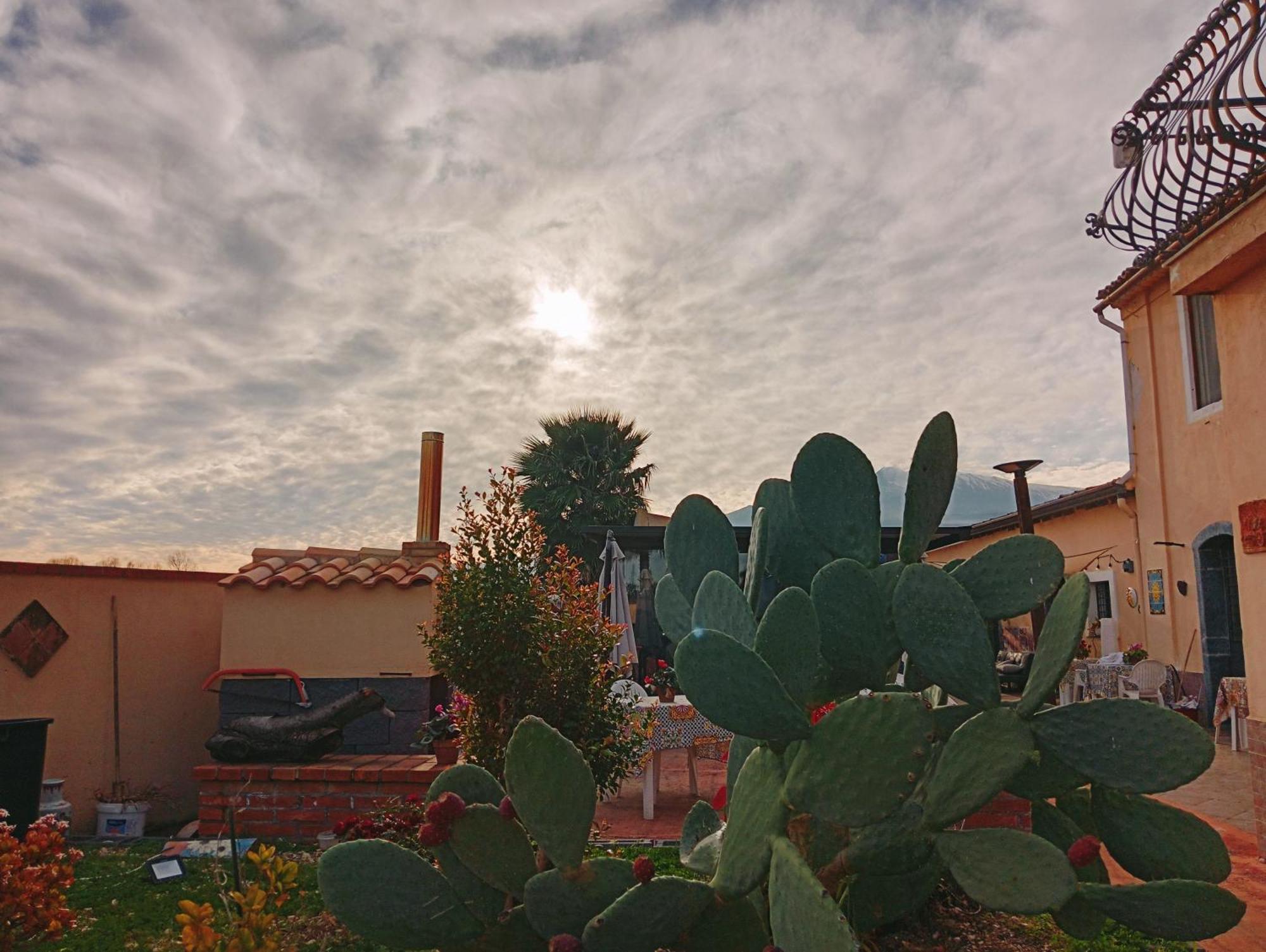 Villa Laura Apartment Giardini Naxos Εξωτερικό φωτογραφία