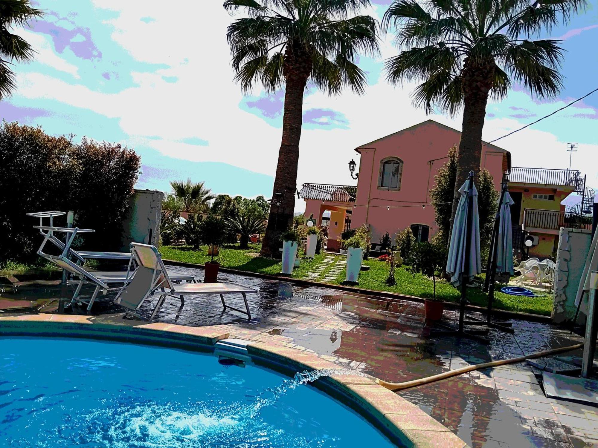 Villa Laura Apartment Giardini Naxos Εξωτερικό φωτογραφία
