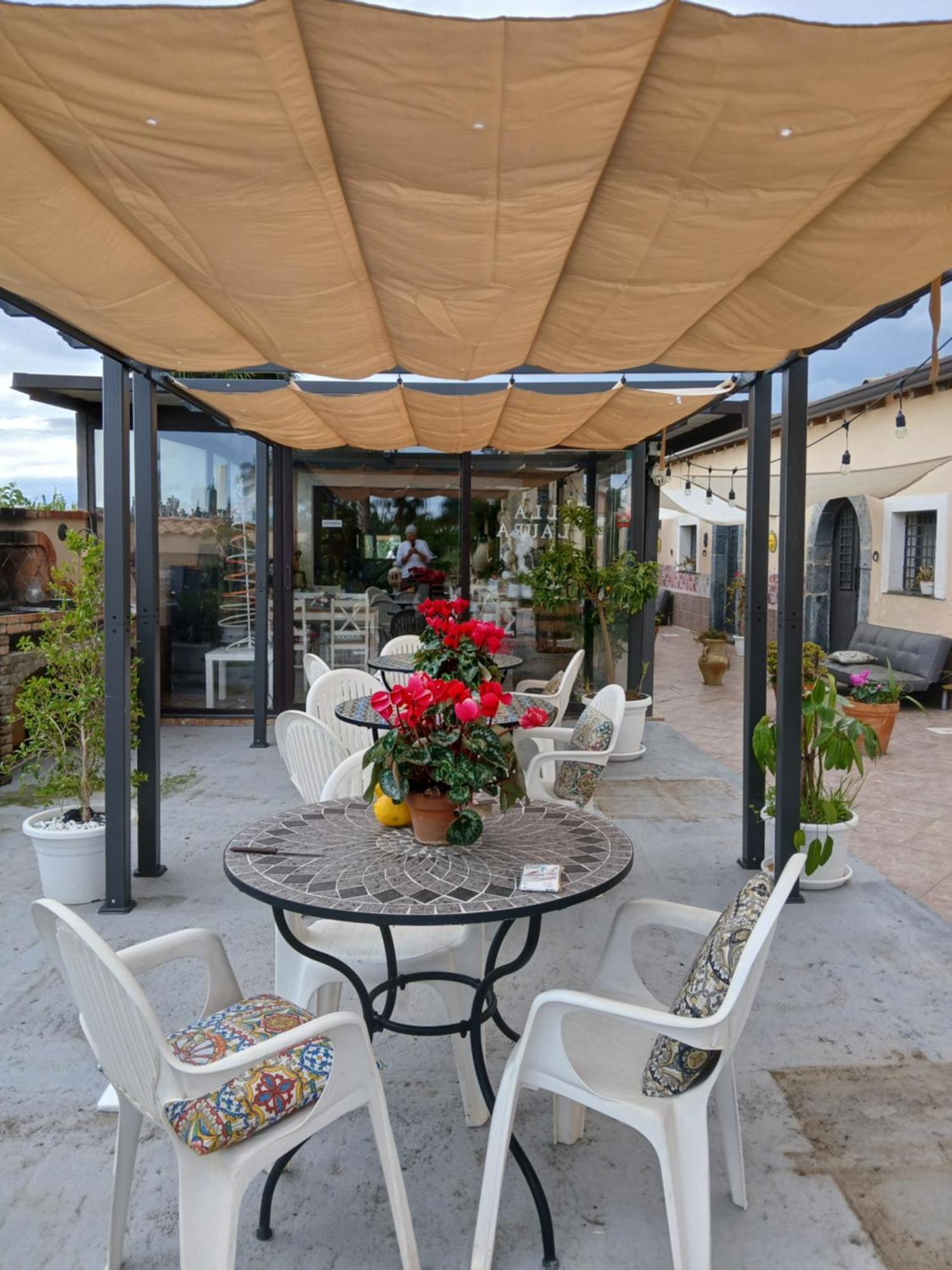 Villa Laura Apartment Giardini Naxos Εξωτερικό φωτογραφία