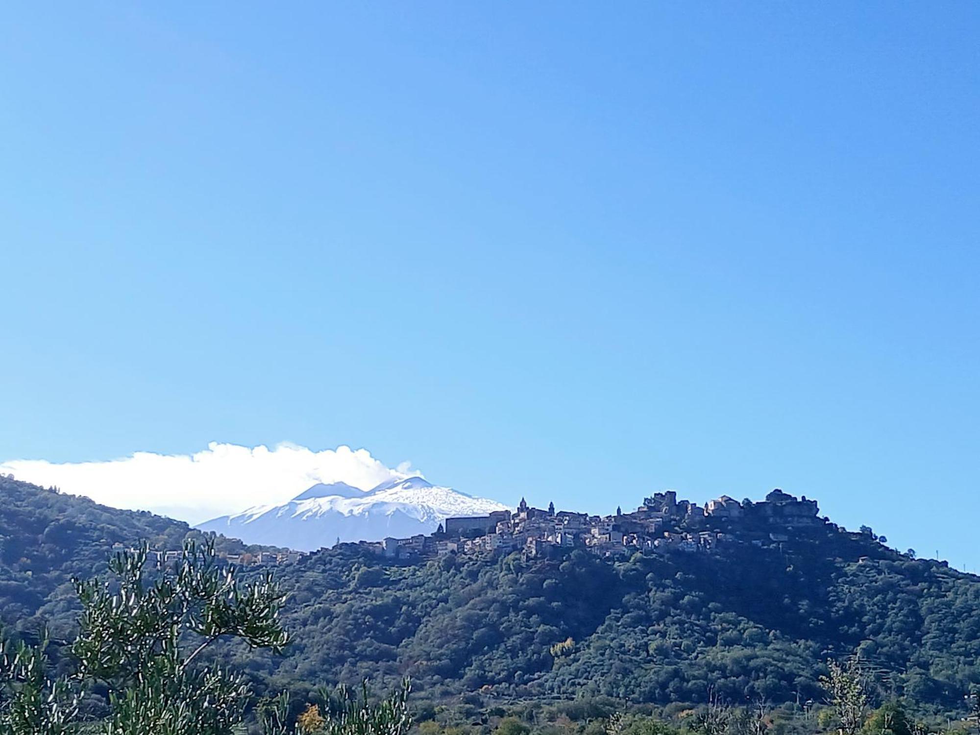 Villa Laura Apartment Giardini Naxos Εξωτερικό φωτογραφία