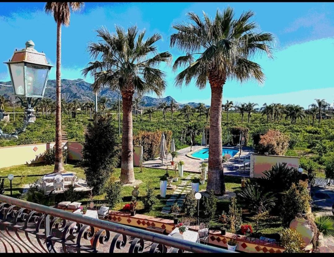 Villa Laura Apartment Giardini Naxos Εξωτερικό φωτογραφία